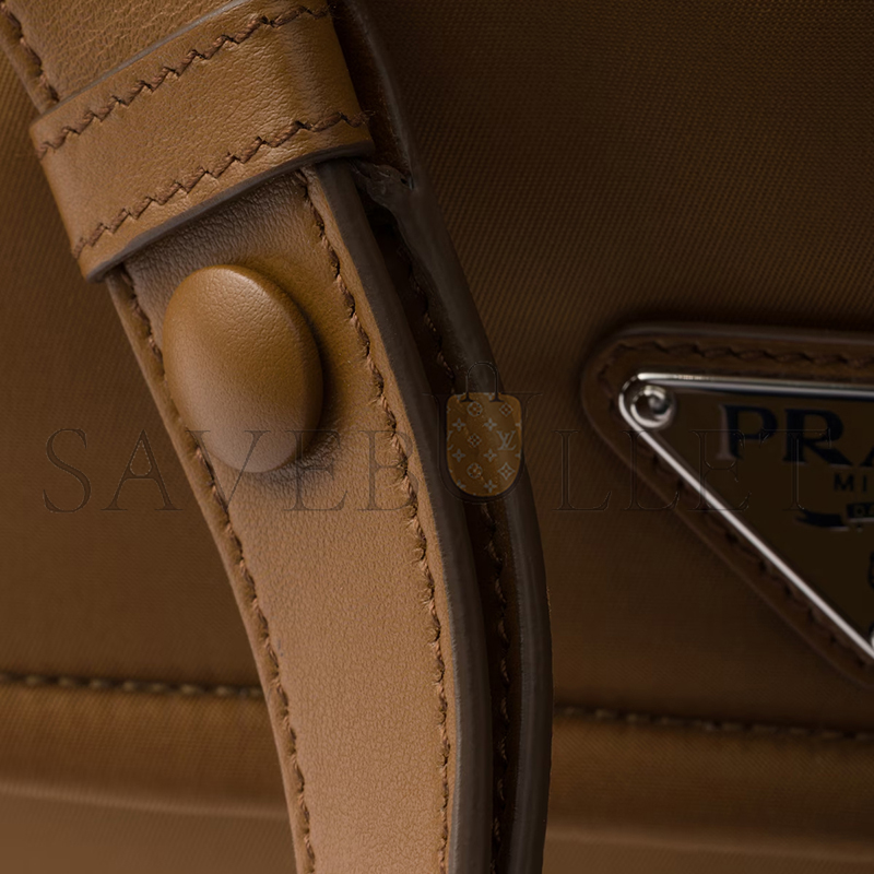 PRADA TRAVELLER SMALL PADDED RE-NYLON SHOULDER BAG 1BD313_RDLN_F0134_V_OOO (23*16*11cm) PRADA TRAVELLER SMALL PADDED RE-NYLON SHOULDER BAG 1BD313_RDLN_F0134_V_OOO (23*16*11cm)